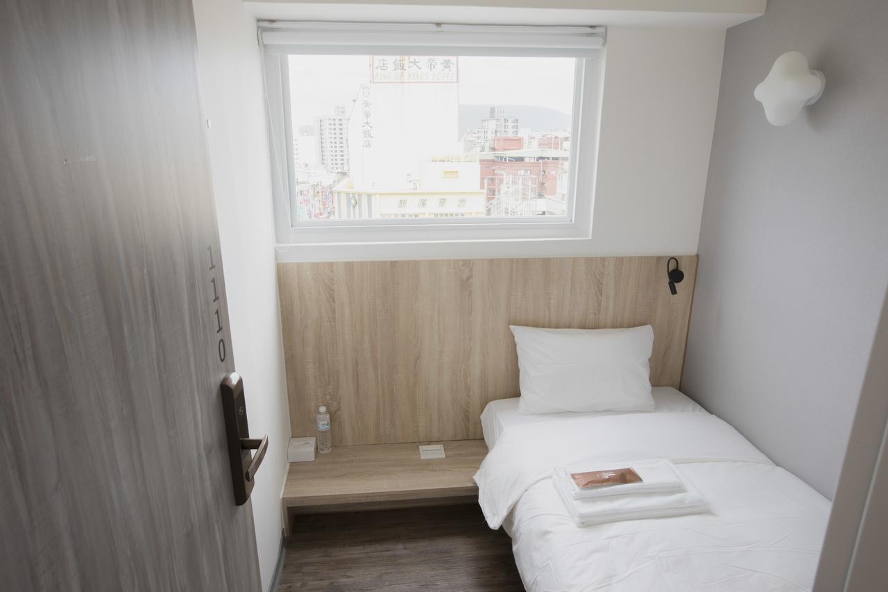 Single Inn-Kaohsiung Station Bagian luar foto
